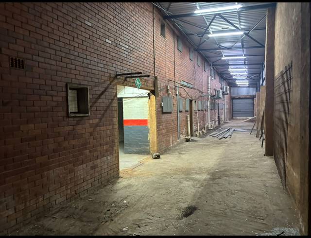 1,620M² MINI FACTORY FOR SALE IN UMBILO